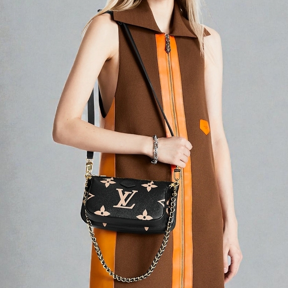 ✨️( Beautiful Condition) Authentic Louis Vuitton Multi pochette (Full Set) - Picture 2 of 16